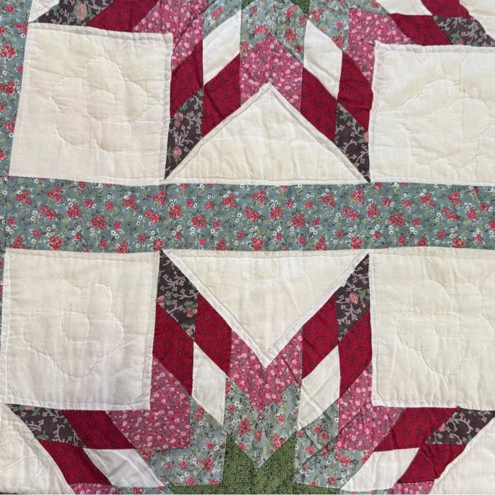 Quilt Patchwork Lone Star Red Green Pink Diamond Border Cottage Vintage Handmade